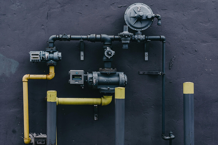 Gas Line Dangers: How to Detect, Fix & Stay Safe!